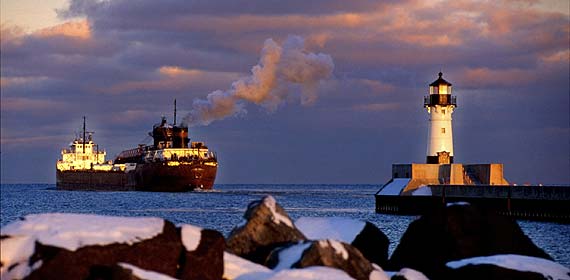 Elton Hoyt II departs from the Duluth harbor on a brisk evening.
