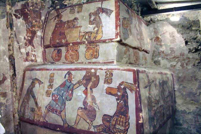Mural scene showing the serving and drinking of "ul," or maize-gruel. The hieroglyphic caption says "aj ul," or "maize-gruel person." Credit: Carrasco Vargas et al./PNAS.