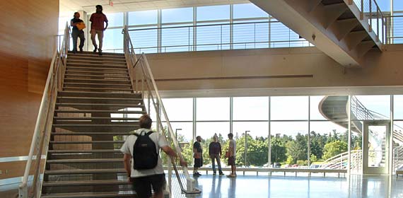 Swenson Science Building welcomes Fall 2005 students.