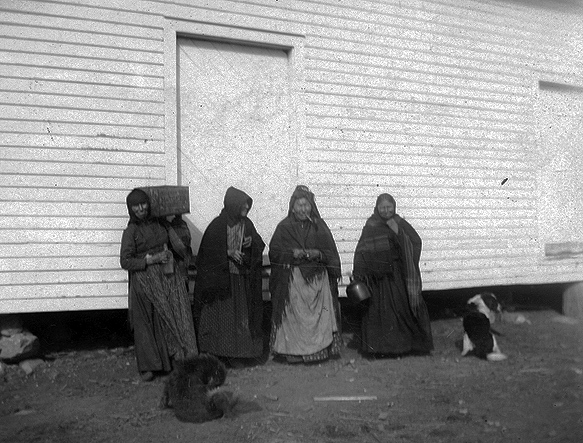 Indian ration day, White Earth, 1898.