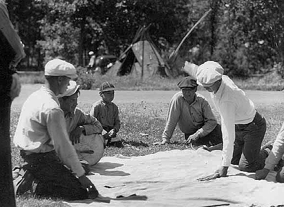 Moccasin game, ca., 1935