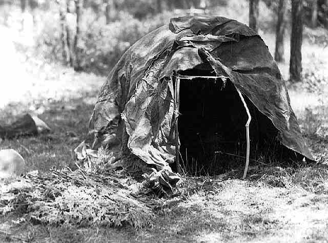 Sweat lodge used in Midewiwin ceremony, Squaw Point, Leech Lake, 1946.