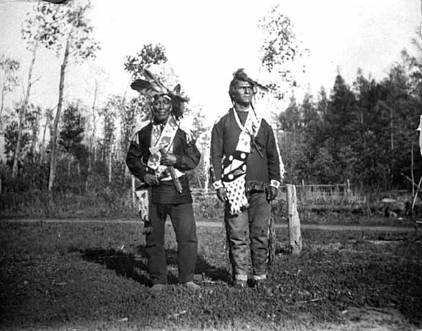Na-gwa-na-be and Aish-pun, head men of Mille Lacs Band of Ojibway, 1901