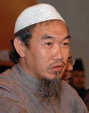 Shaikh Hussain Ye of Malaysia.