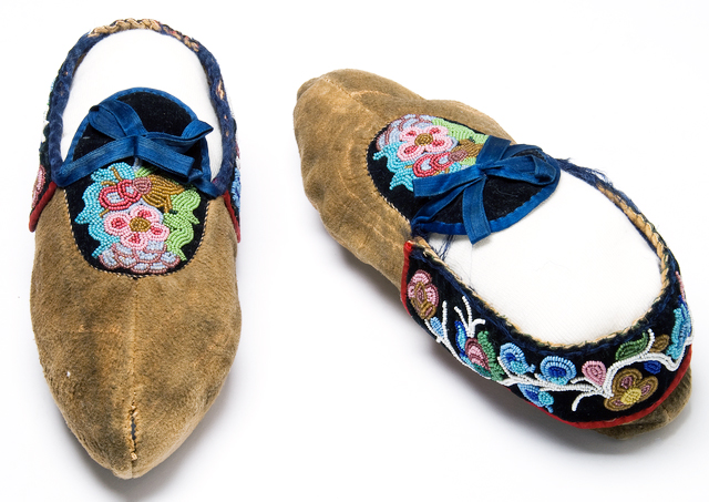 Ojibwe embroidered moccasins, not later than 1920.