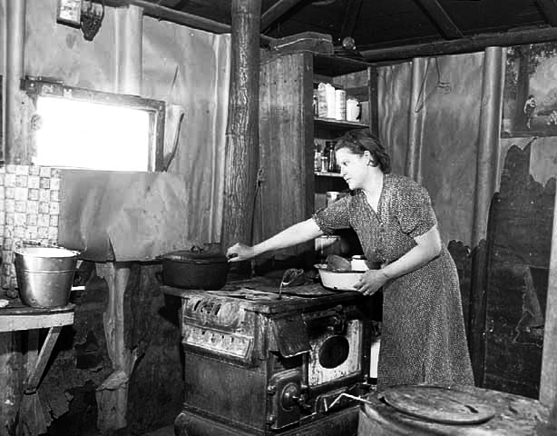 ear Vineland, Mille Lacs Indian Reservation, ca. 1925.